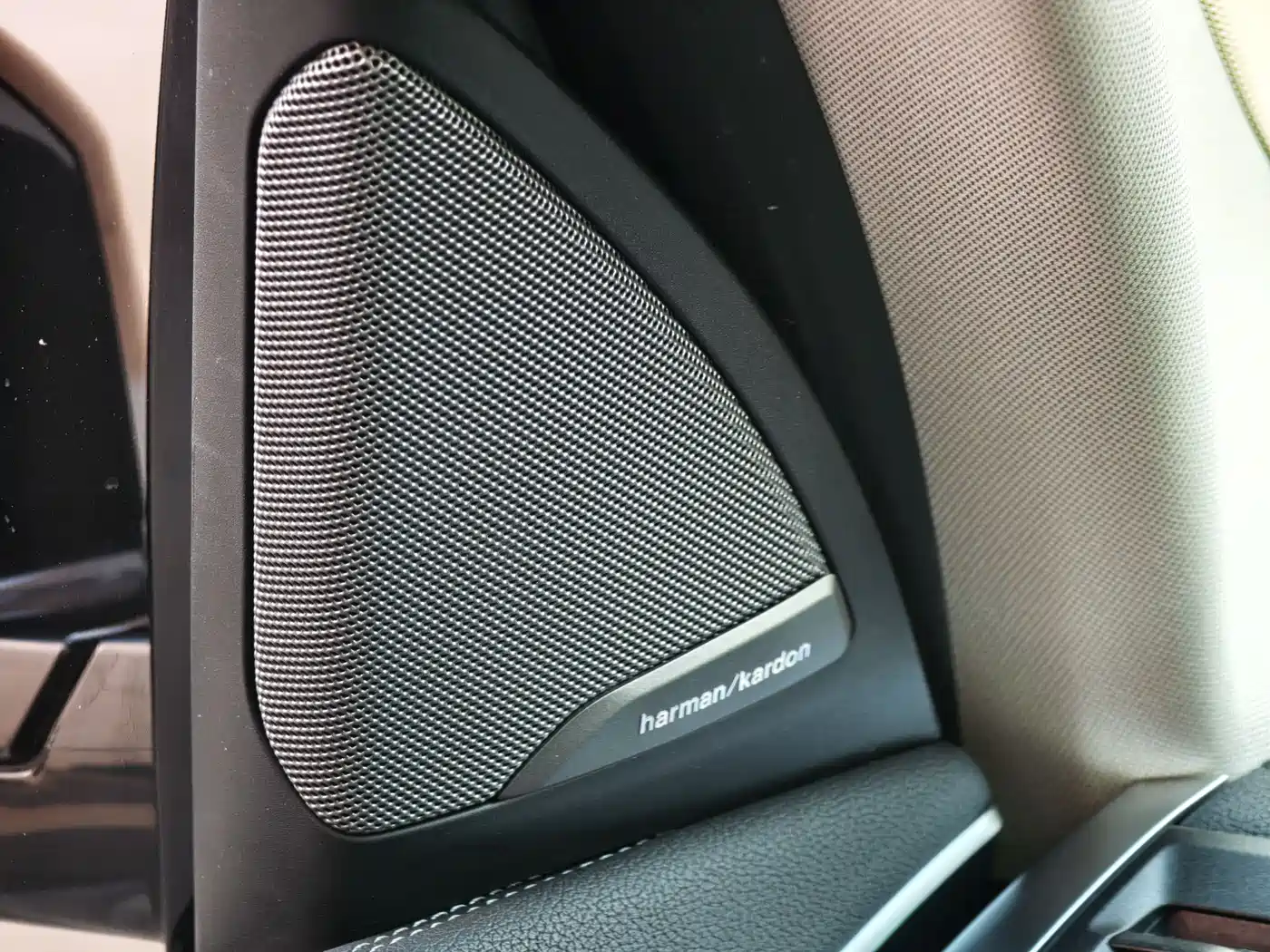 BMW iX3 2024 Innovation Leader фото 9
