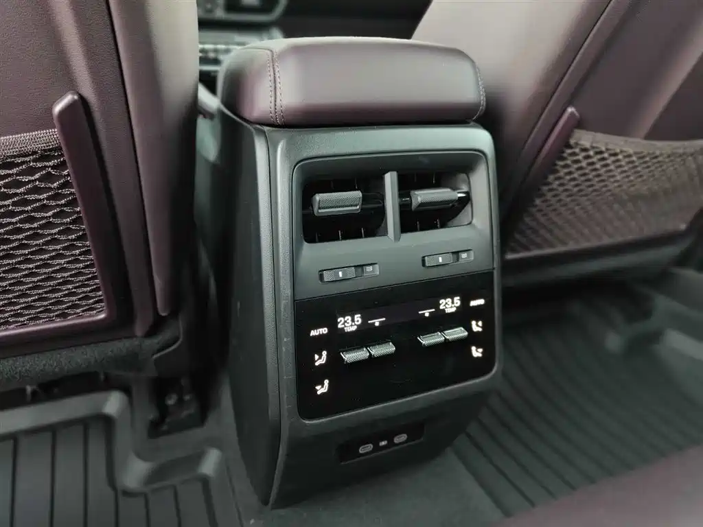 PORSCHE MACAN NEW ENERGY