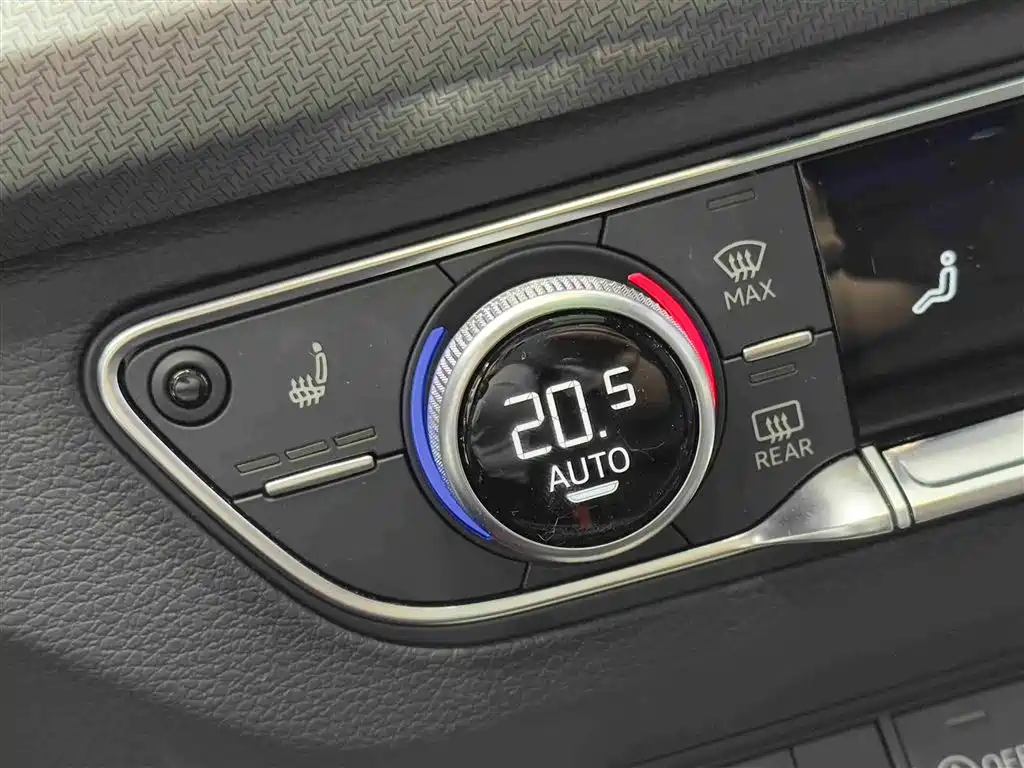 Audi Q5L 2023 40T Luxury Dynamic фото 15