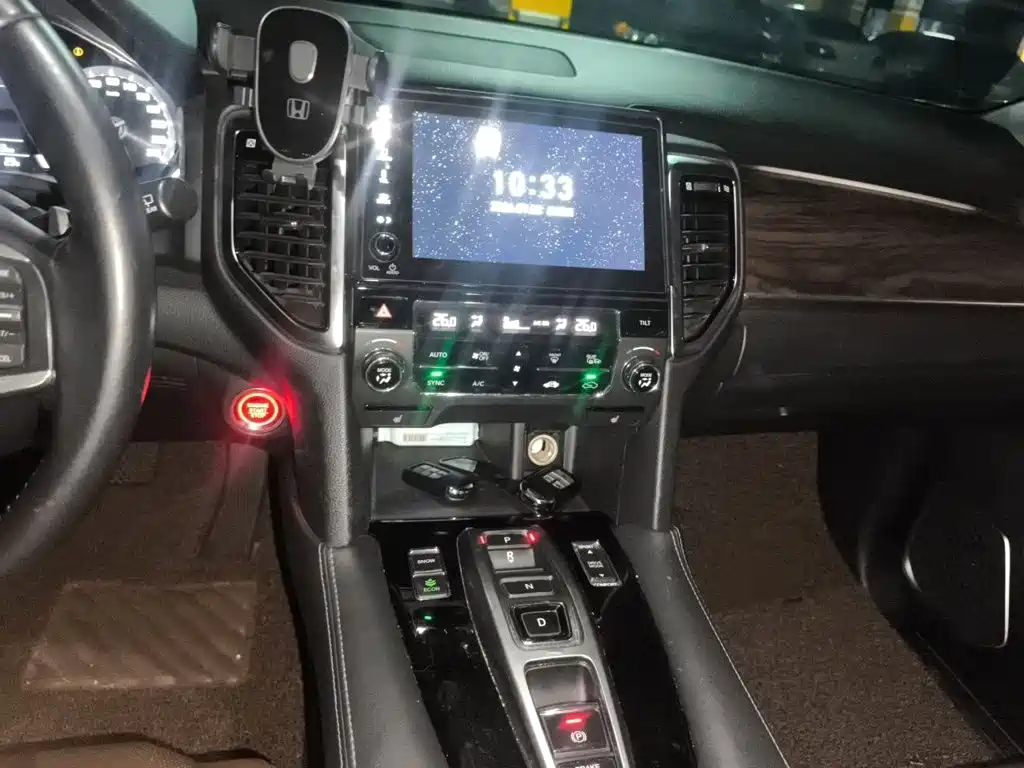 Фото 6 - Honda UR-V
