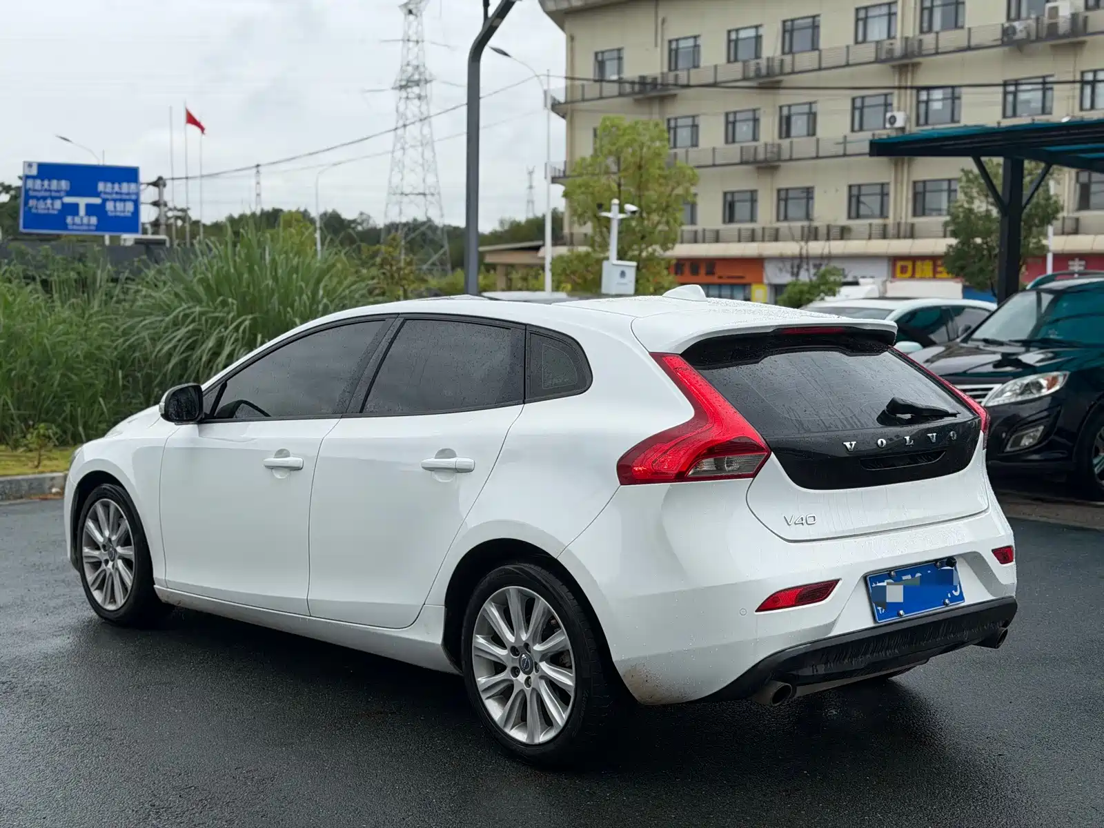 Photo 10 - Volvo V40