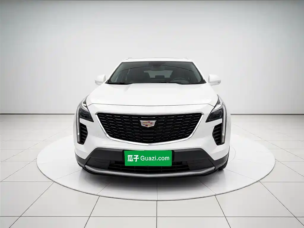 Cadillac XT4 2022 28T FWD Luxury фото 2
