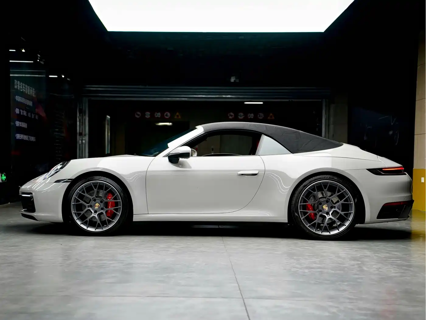 Porsche 911 2022 Carrera Cabriolet 3.0T фото 3