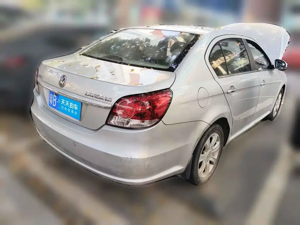 Volkswagen Lavida 2011 2011 1.6L Automatic Pinya Edition