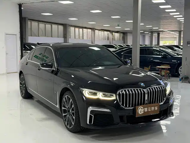 BMW 7 Series 2019 730Li M Sport Package — фото 3
