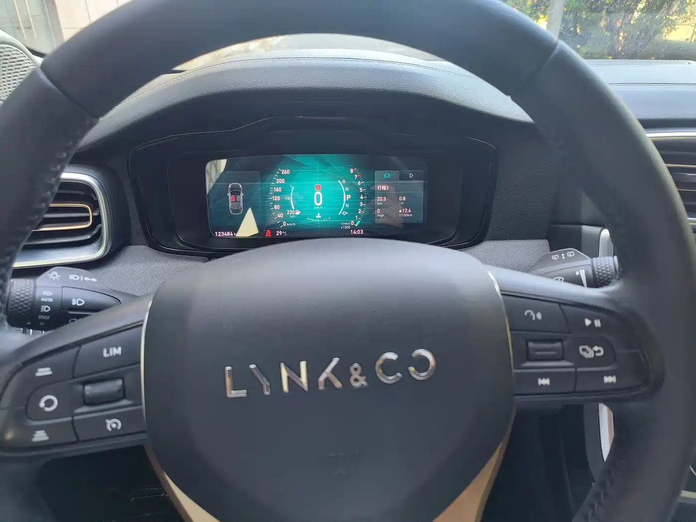 Lynk & Co 01 2017 2.0T 2WD Pro Version фото 14