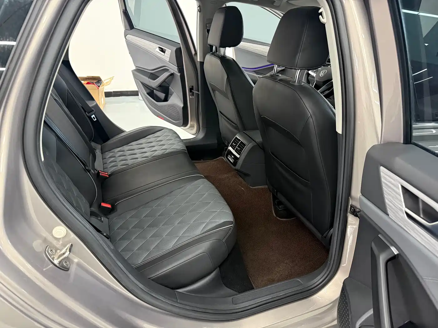 Volkswagen Sagitar 2023 280TSI DSG Beyond Lite фото 15