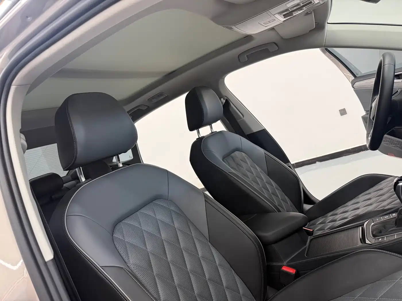 Volkswagen Sagitar 2023 280TSI DSG Beyond Lite фото 17