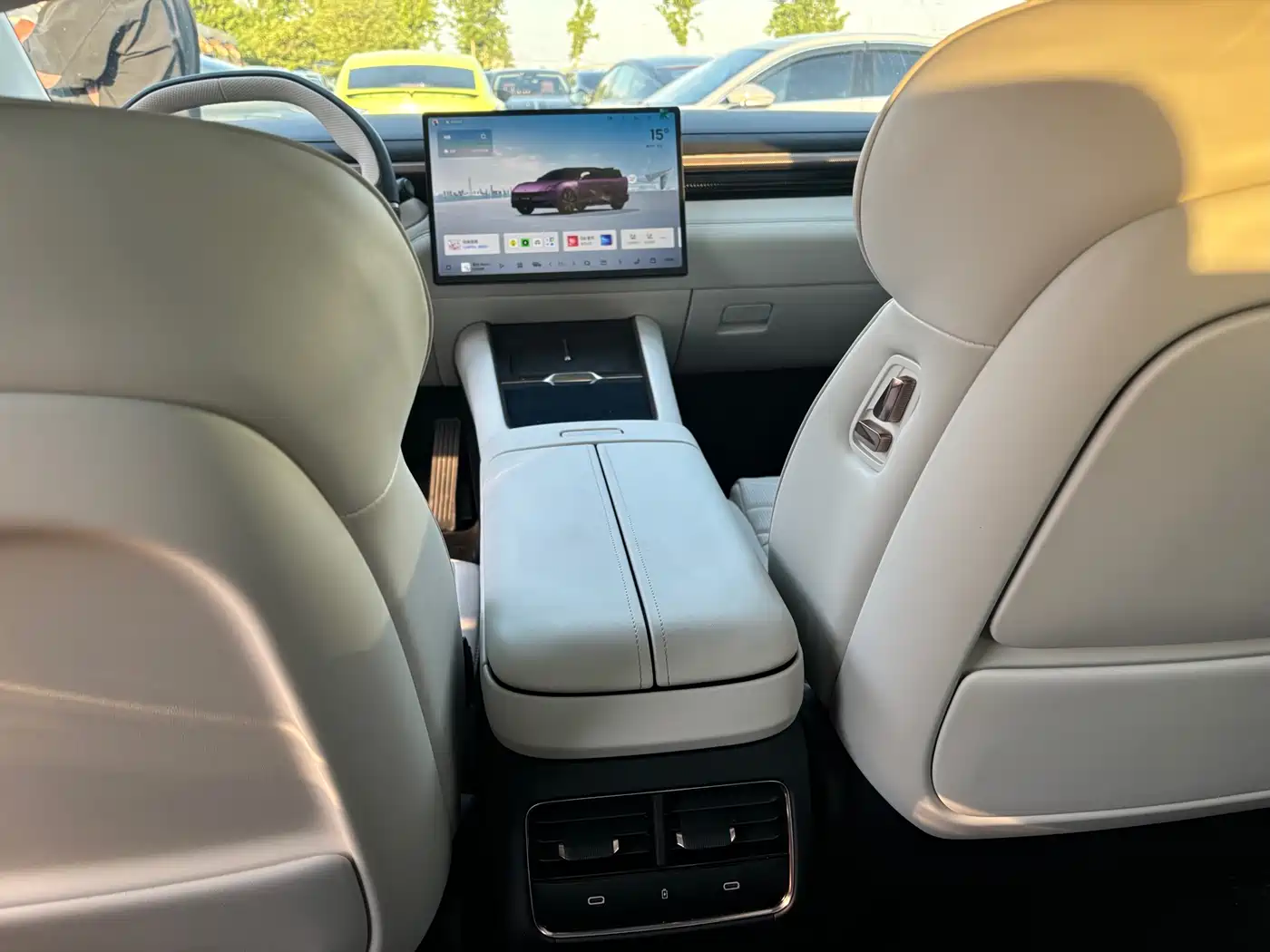 Lynk & Co 10 EM-P 2025 Facelift 240 AWD Ultra Sport Edition фото 6