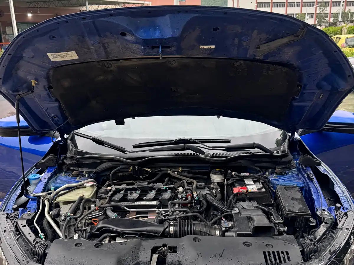 Фото 15 - Honda Civic