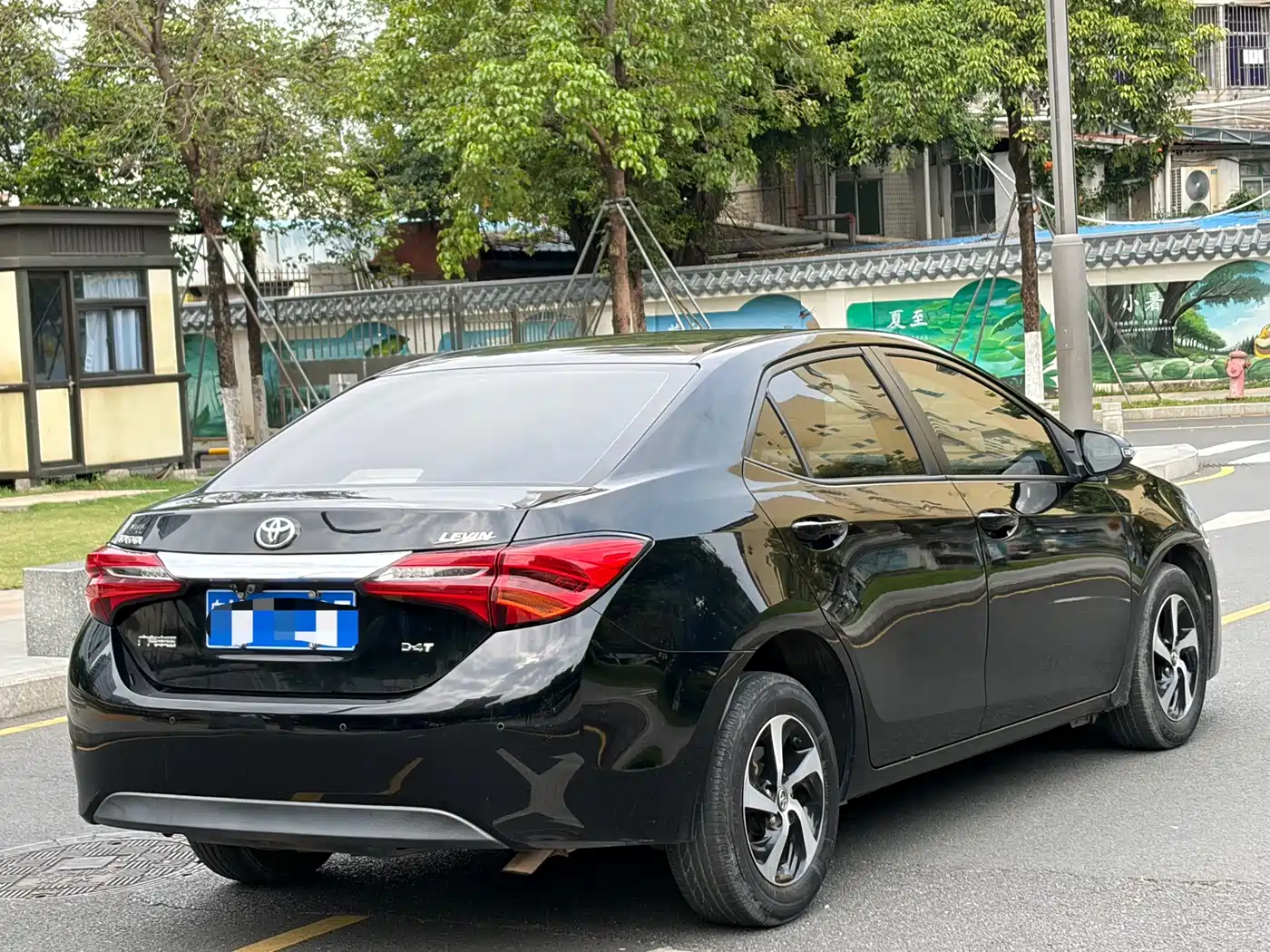Toyota Levin 2017 Facelift 185T CVT Elite (China V) фото 4