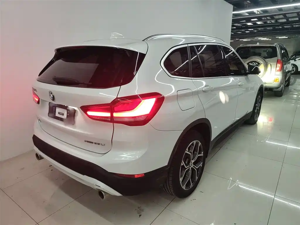 BMW X1 2021 sDrive25Li Leading фото 7