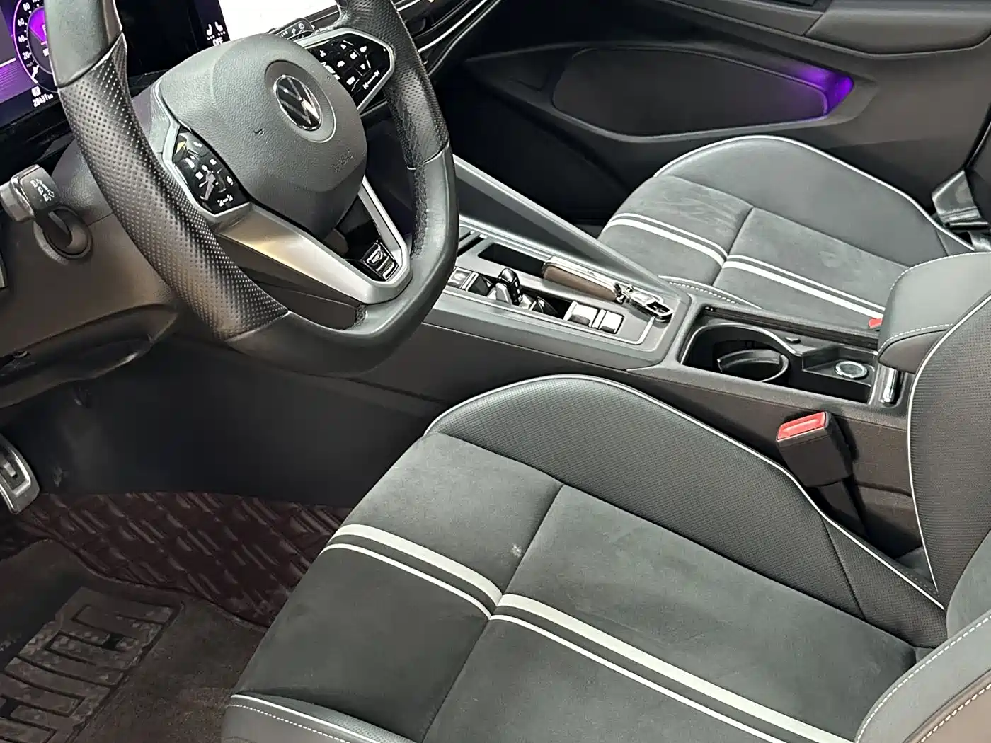 Volkswagen Golf 2021 280TSI DSG R-Line фото 8
