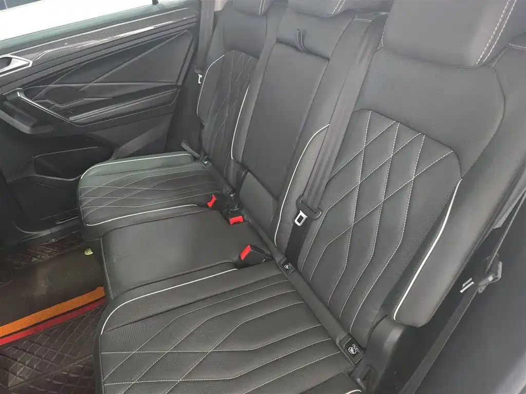 Volkswagen Tiguan L 2023 330TSI Auto 2WD R-Line Premium Edition фото 17