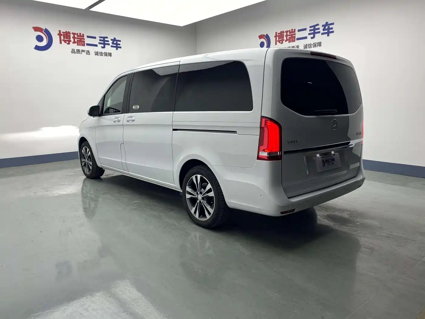 Mercedes-Benz V-Class 2016 V 260 Navigator фото 5