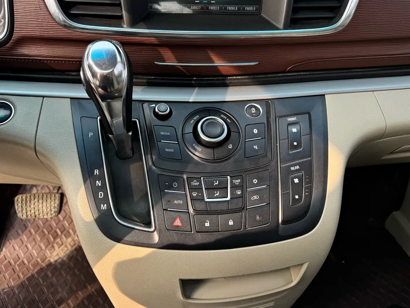 Buick GL8 2017 25S Luxury China V фото 9