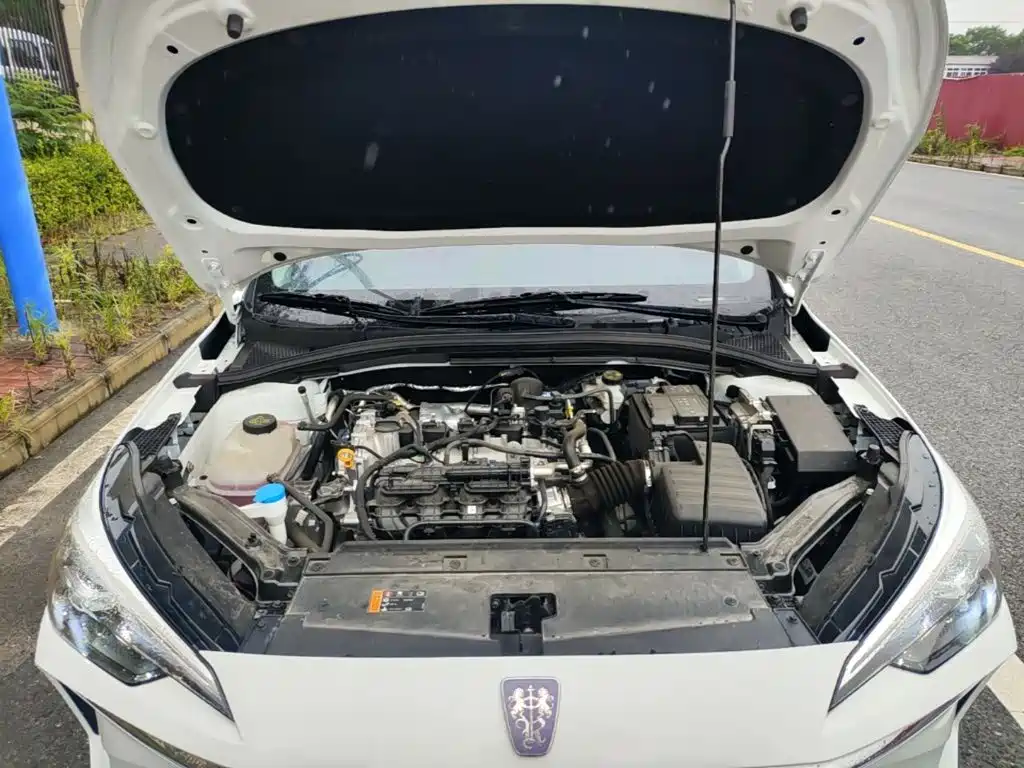 Roewe i5 2025 2023 1.5L CVT Luxury Edition