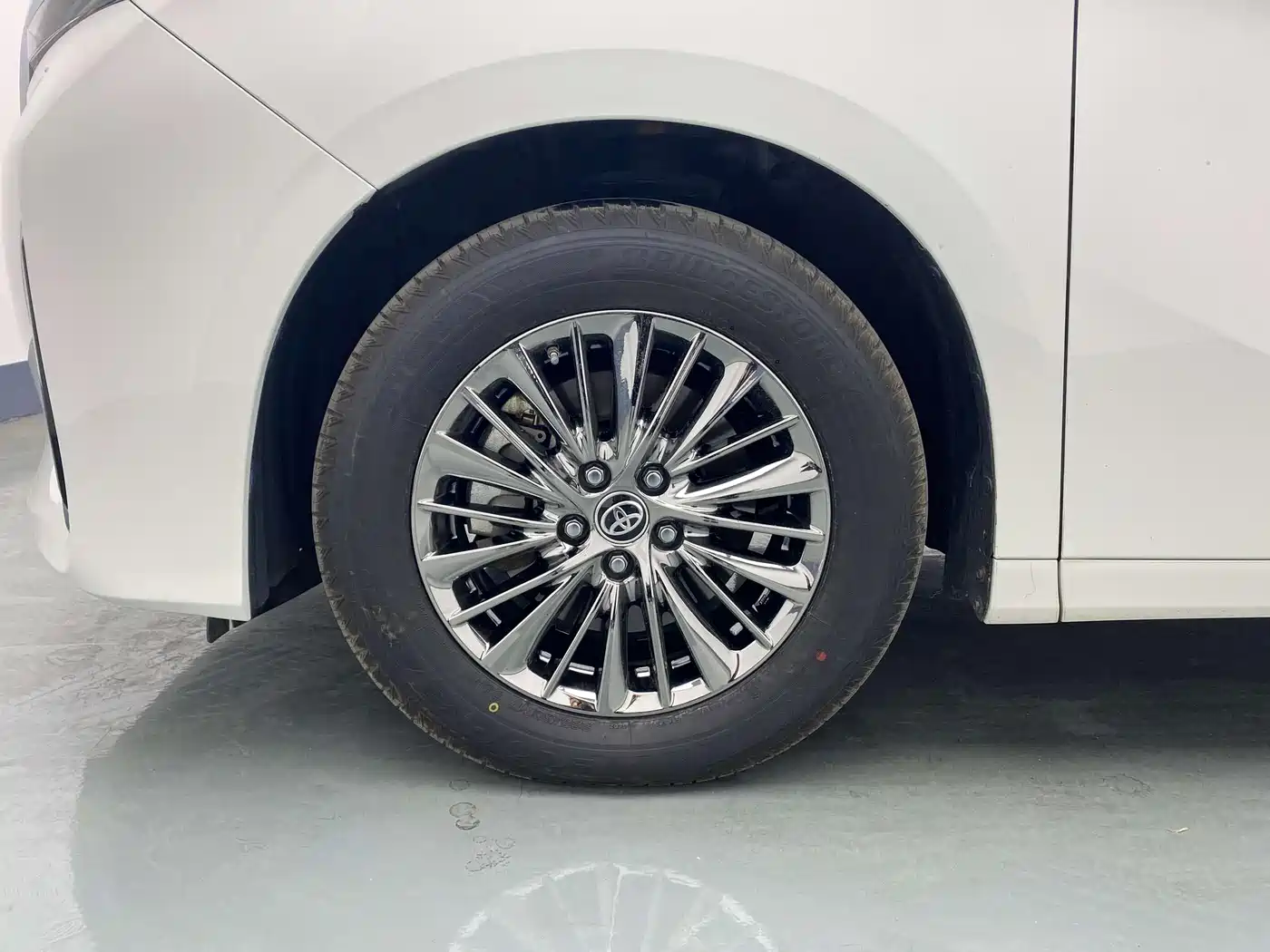 Toyota Alphard 2019 Hybrid 2.5L Premium Edition фото 10
