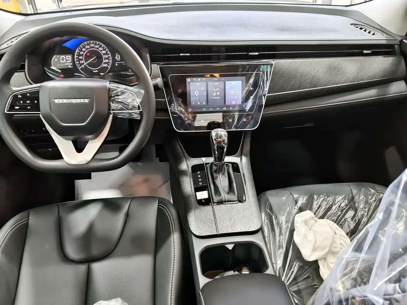 Venucia D60 2026 2023 PLUS 1.6L XL CVT Joy Leader Edition