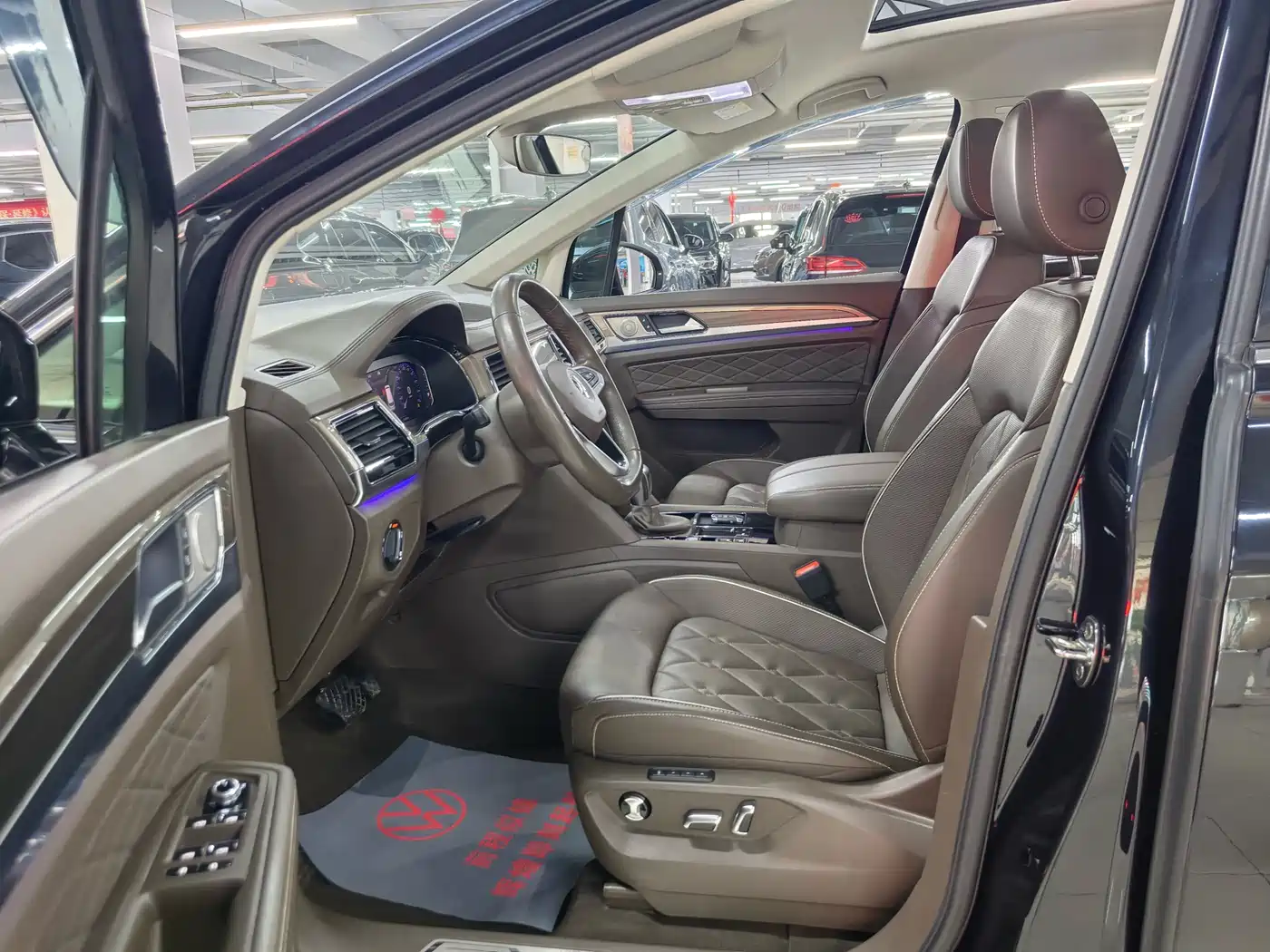 Volkswagen Viloran 2020 380TSI Premium фото 4