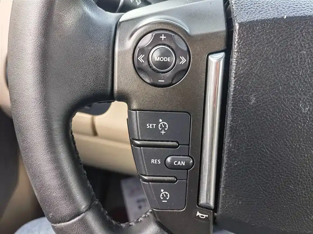 Land Rover Discovery 2012 3.0 SDV6 HSE Diesel фото 23