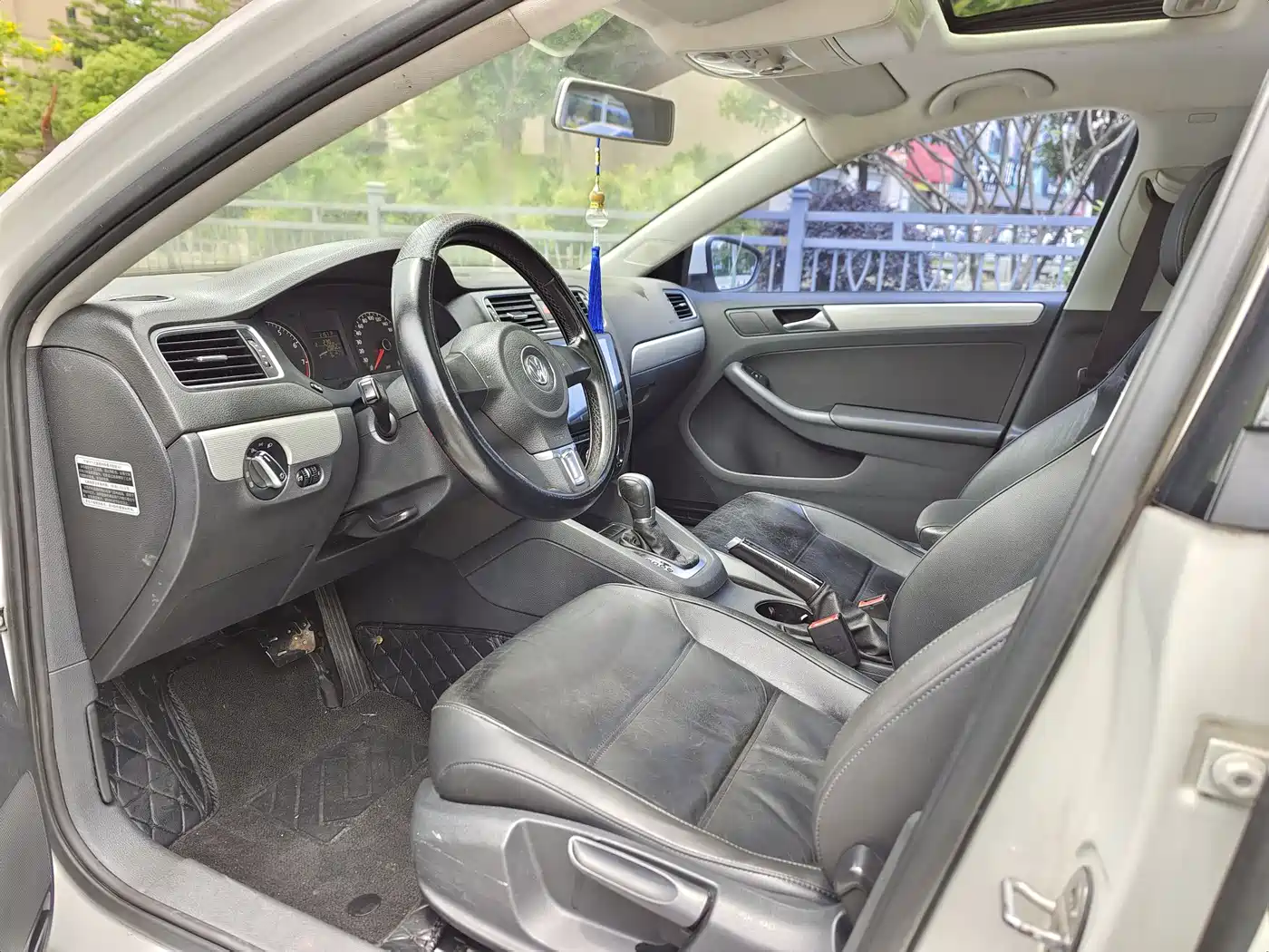 Volkswagen Sagitar 2014 Facelift 1.6L Automatic Comfort фото 8