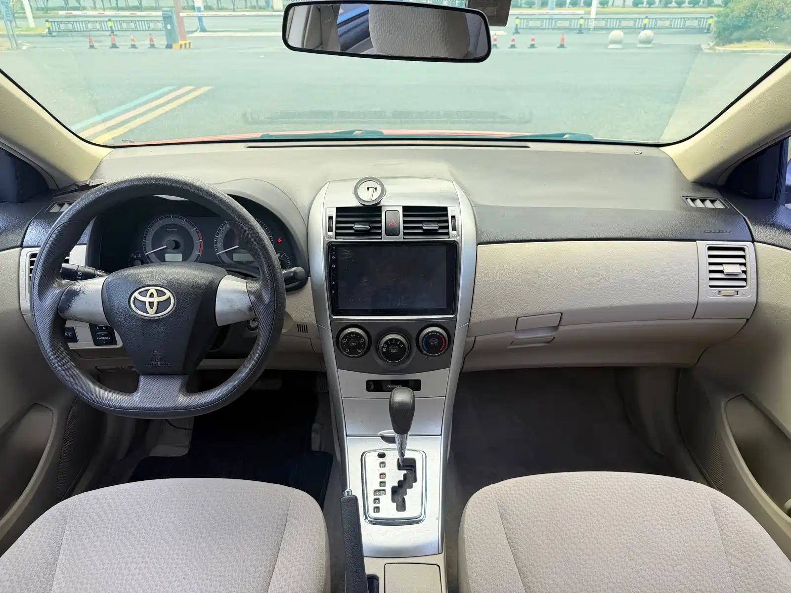 Photo 12 - Toyota Corolla