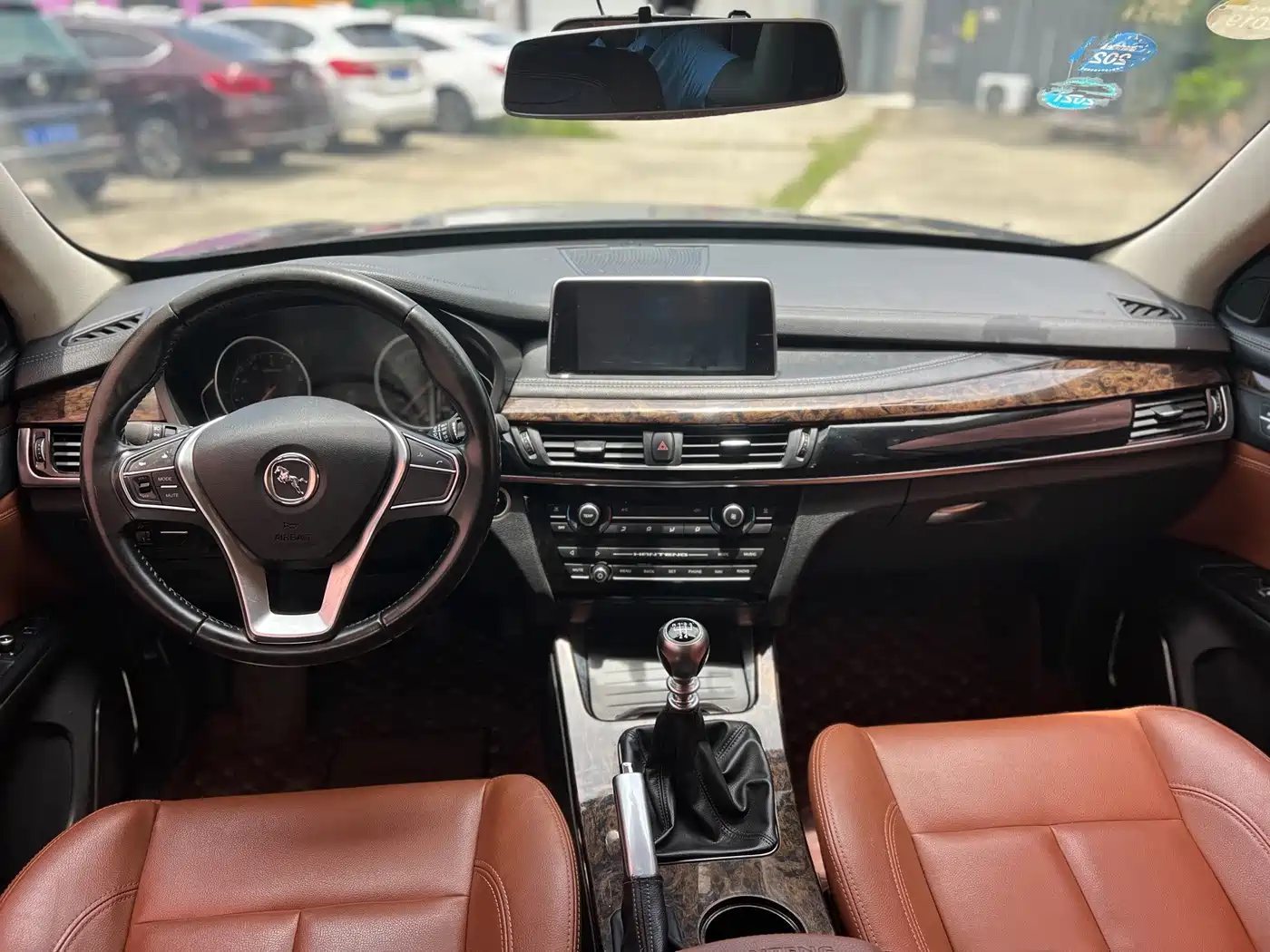 Hanteng Auto Hanteng X7 2017 2016 1.5T Manual Luxury Edition