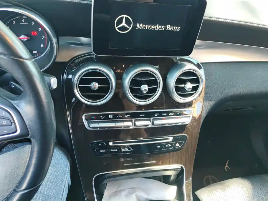Mercedes-Benz GLC 2019 Facelift GLC 260 L 4MATIC Luxury фото 13