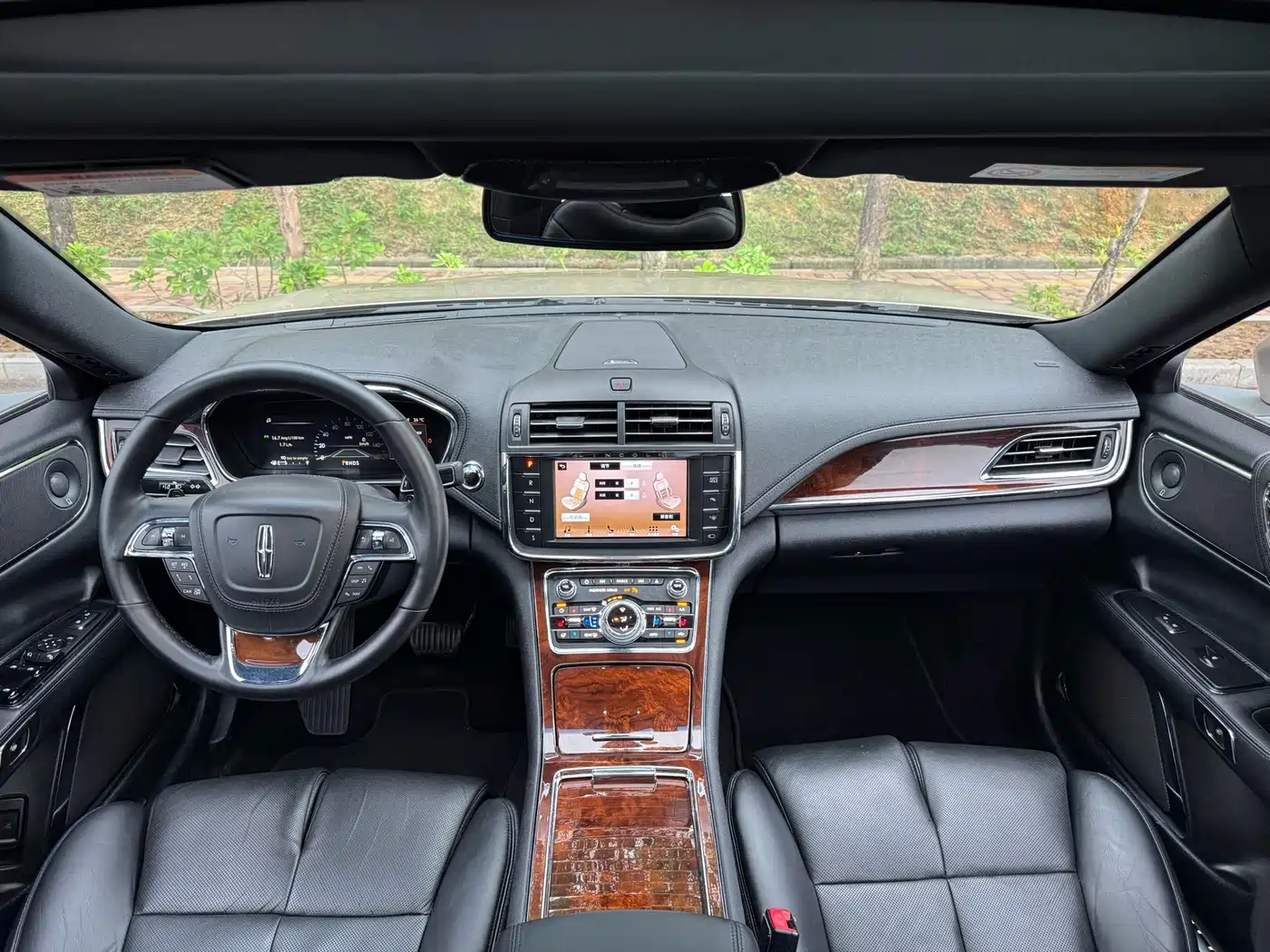 Lincoln Continental 2017 3.0T AWD Prestige Edition фото 18