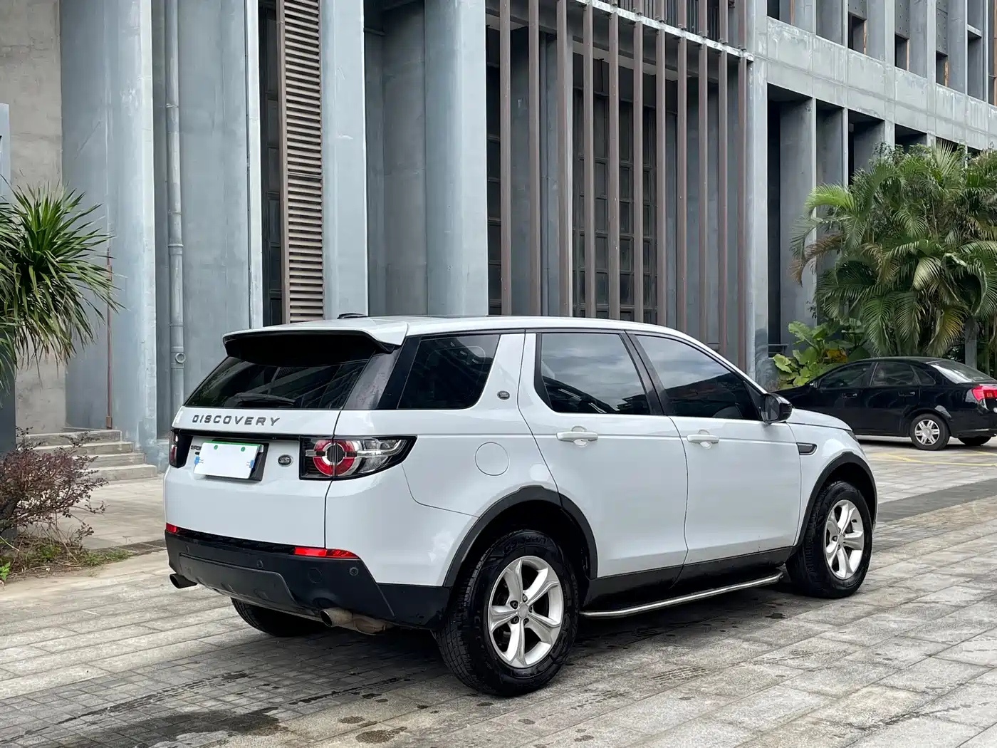 Land Rover Discovery Sport 2016 2.0T S фото 6