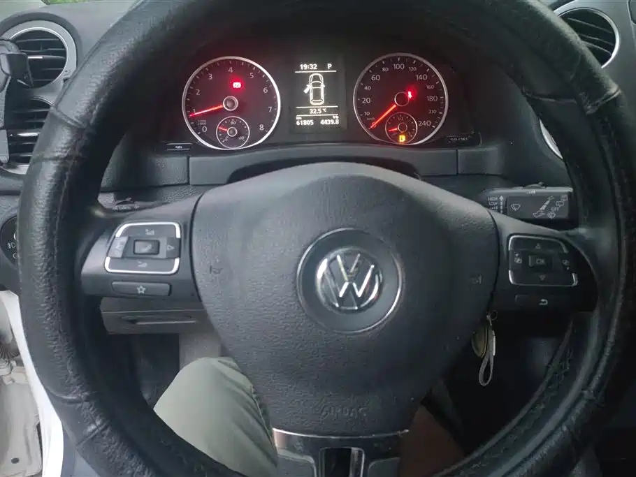 Volkswagen Tiguan 2012 1.8TSI Automatic 2WD Trend Edition фото 15