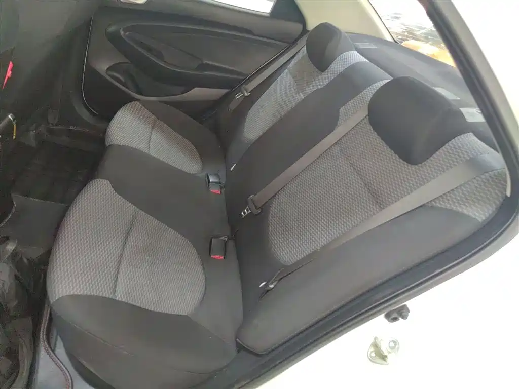 Hyundai Verna 2017 1.4L Auto Jump Edition (China V) фото 13