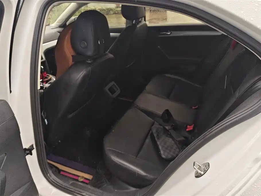 Volkswagen Lamando 2018 230TSI DSG Trend Edition фото 11