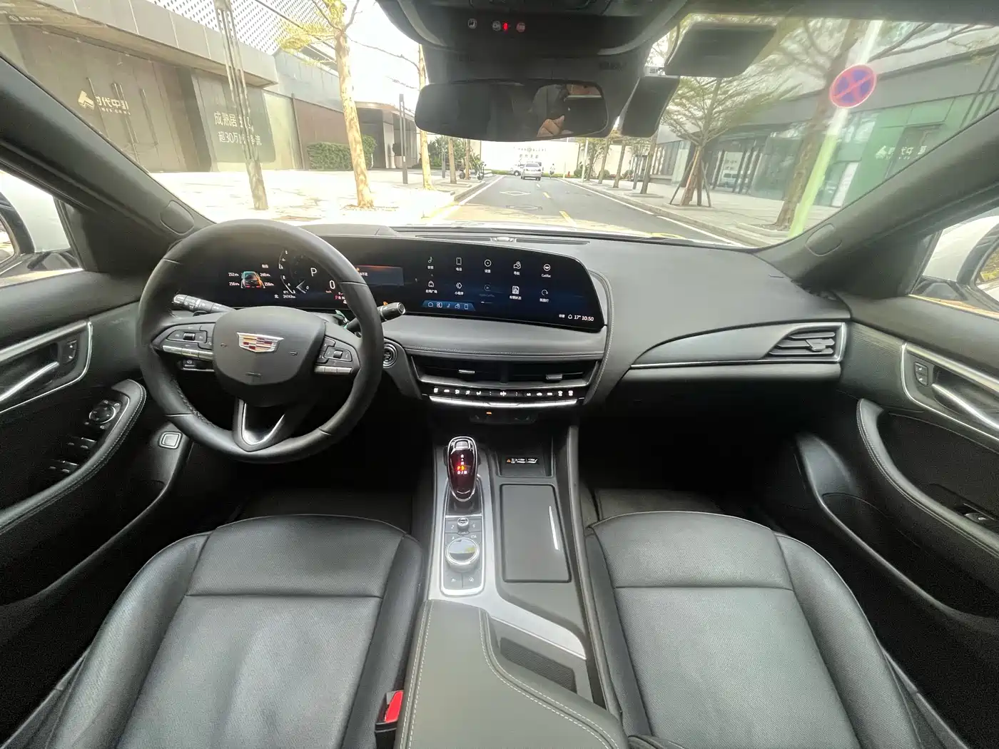 Cadillac CT5 2024 28T Luxury Model Pro фото 32