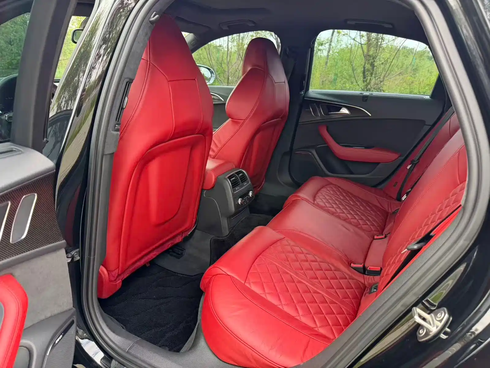 Фото 10 - Audi S6