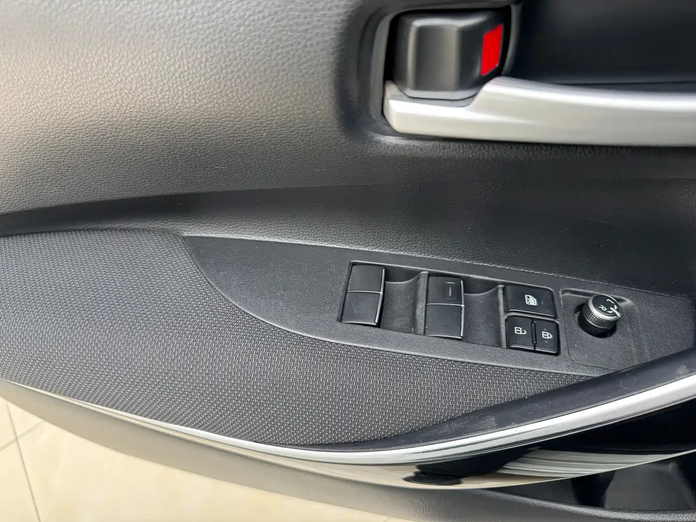 Toyota Levin 2022 Dual Engine 1.8H E-CVT Leading Edition фото 12