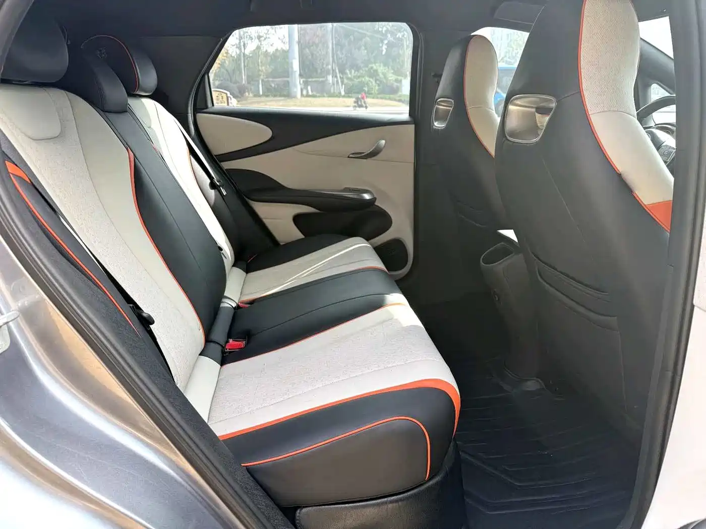 BYD Dolphin 2022 2021 Model 405km Fashion Edition