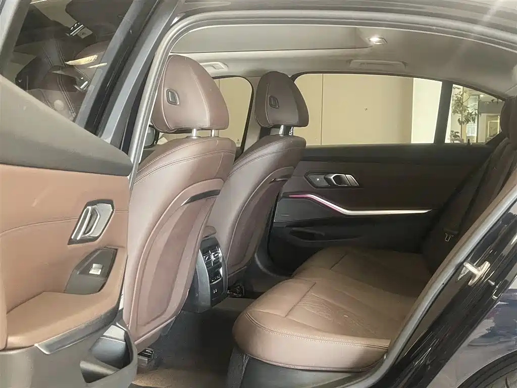 BMW 3 Series 2024 325Li M Sport Shadowline Package фото 18