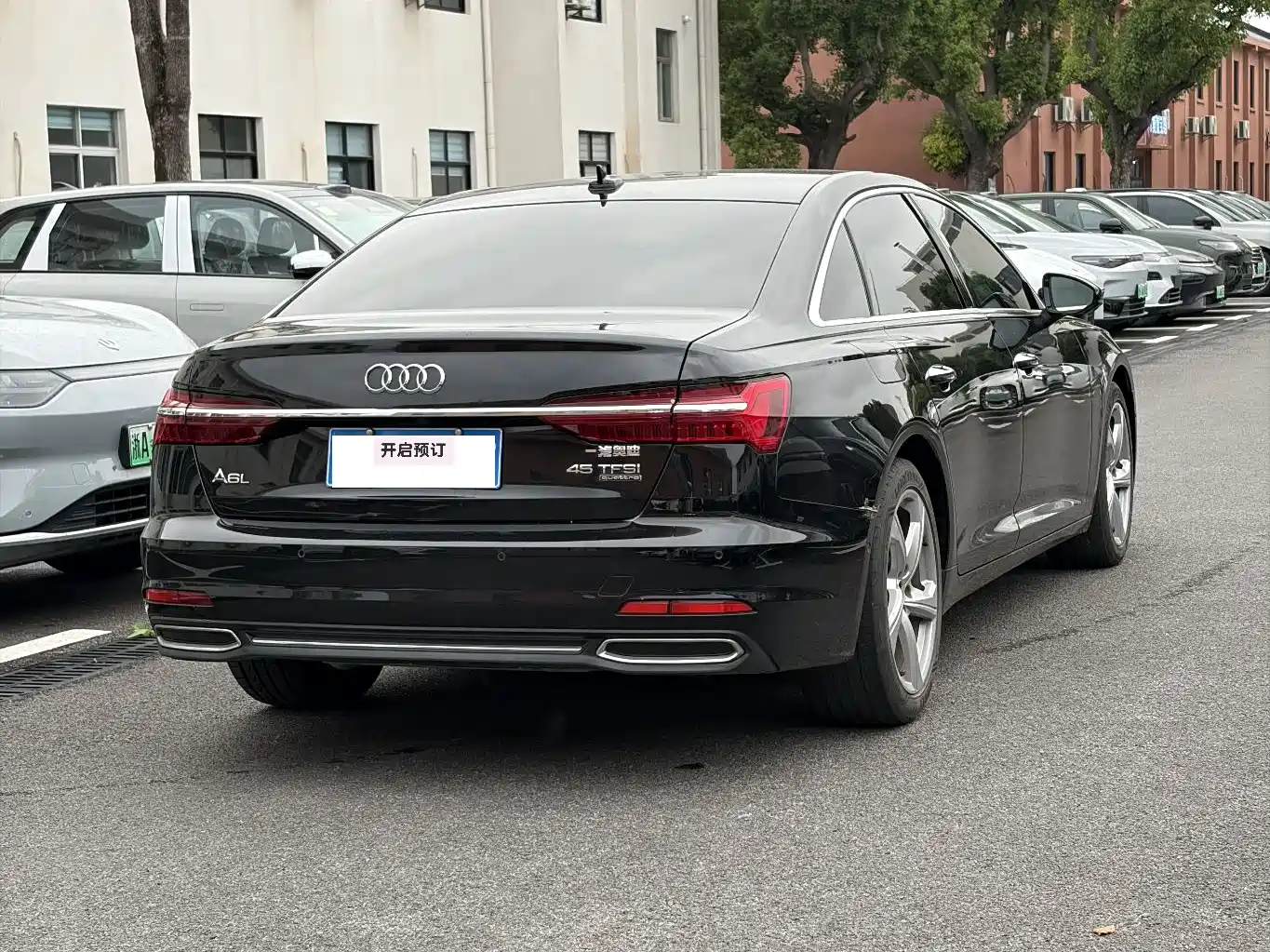 Фото 8 - Audi A6L