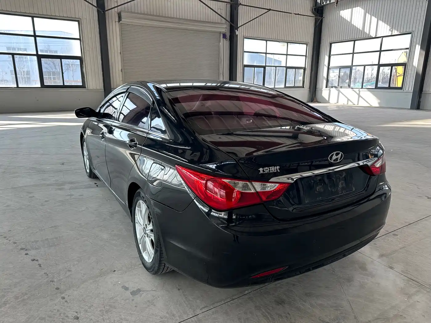 Hyundai Sonata 2011 2.0L Auto Leading Edition фото 7