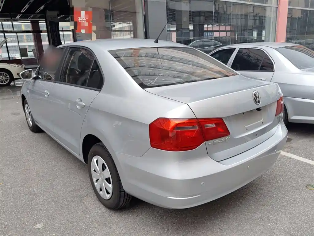 Volkswagen Jetta 2013 1.6L Automatic Fashion фото 23