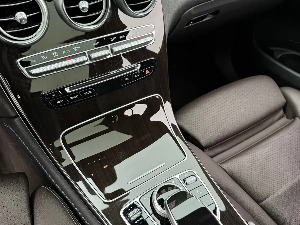 Mercedes-Benz GLC 2017 GLC 260 4MATIC Luxury фото 21