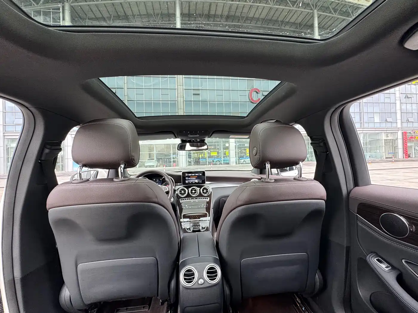 Mercedes-Benz GLC 2017 GLC 260 4MATIC Luxury фото 28