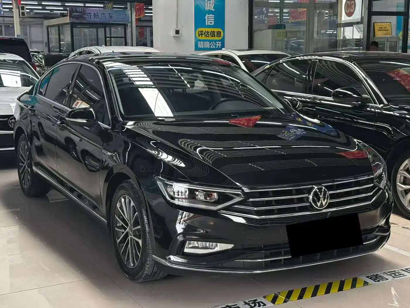 Volkswagen Magotan 2020 330TSI DSG Luxury фото 3