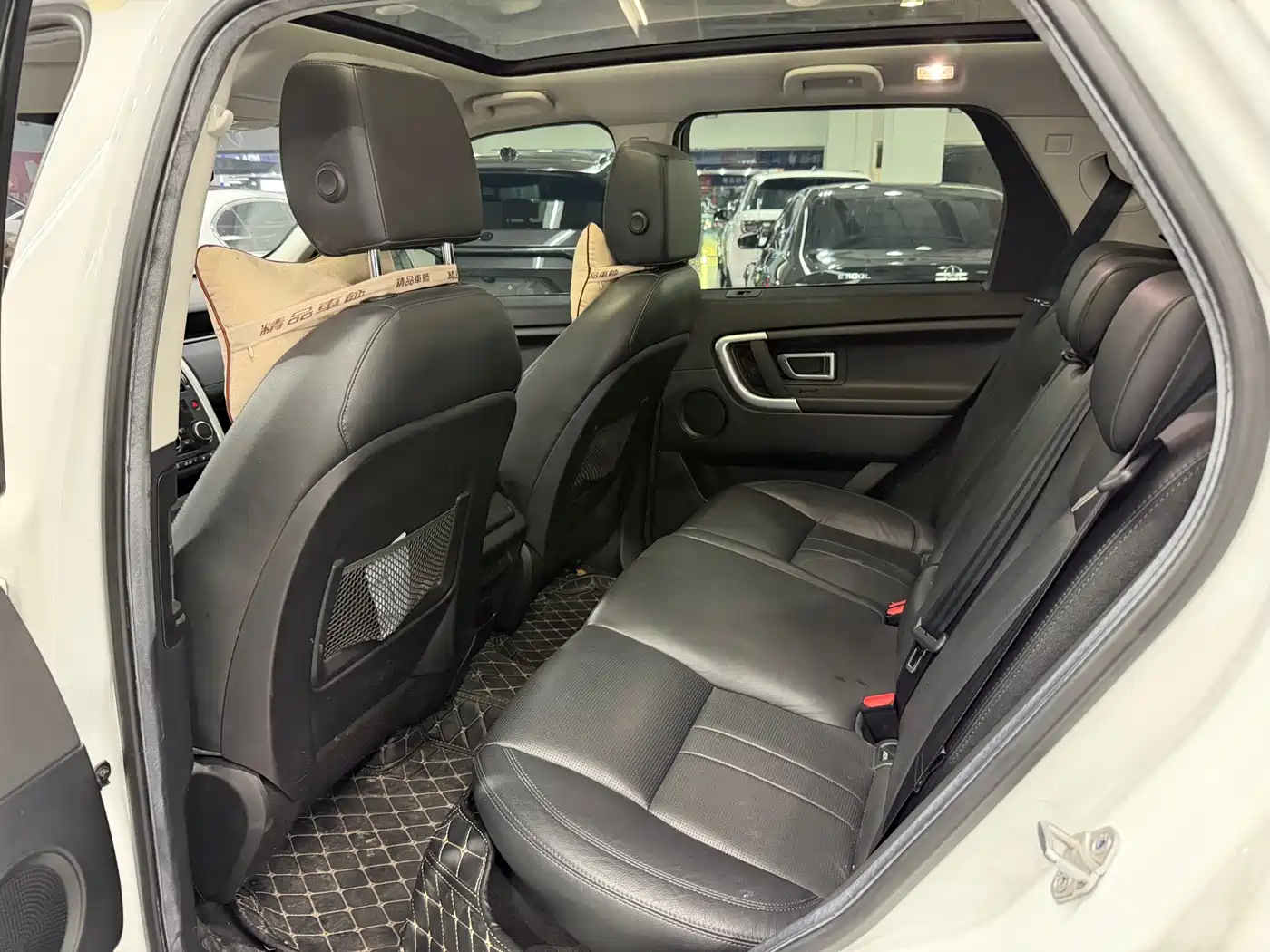 Land Rover Discovery Sport 2018 240PS SE Edition фото 6