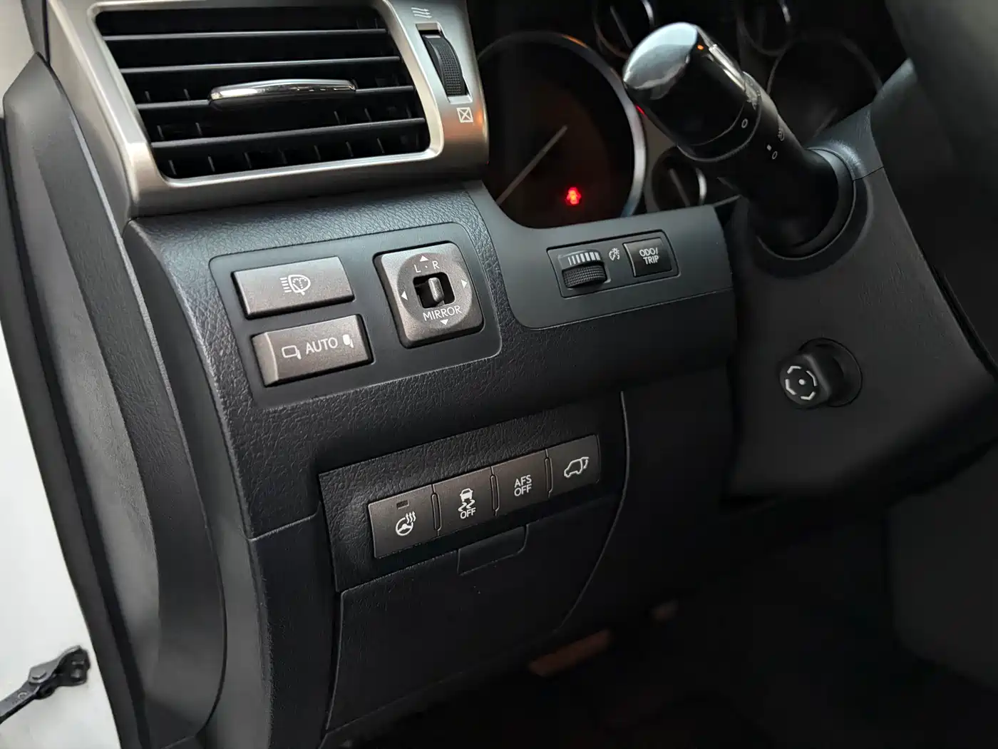 Lexus LX 2013 570 фото 11