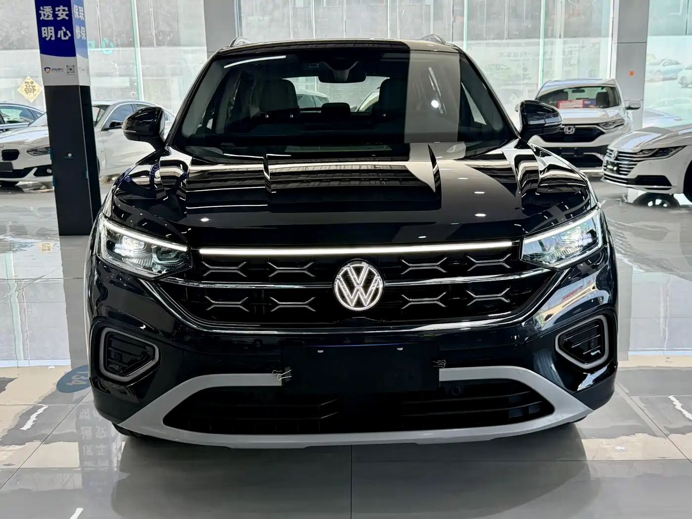 Volkswagen Tayron 2023 280TSI 2WD Luxury Plus Advanced Edition фото 2