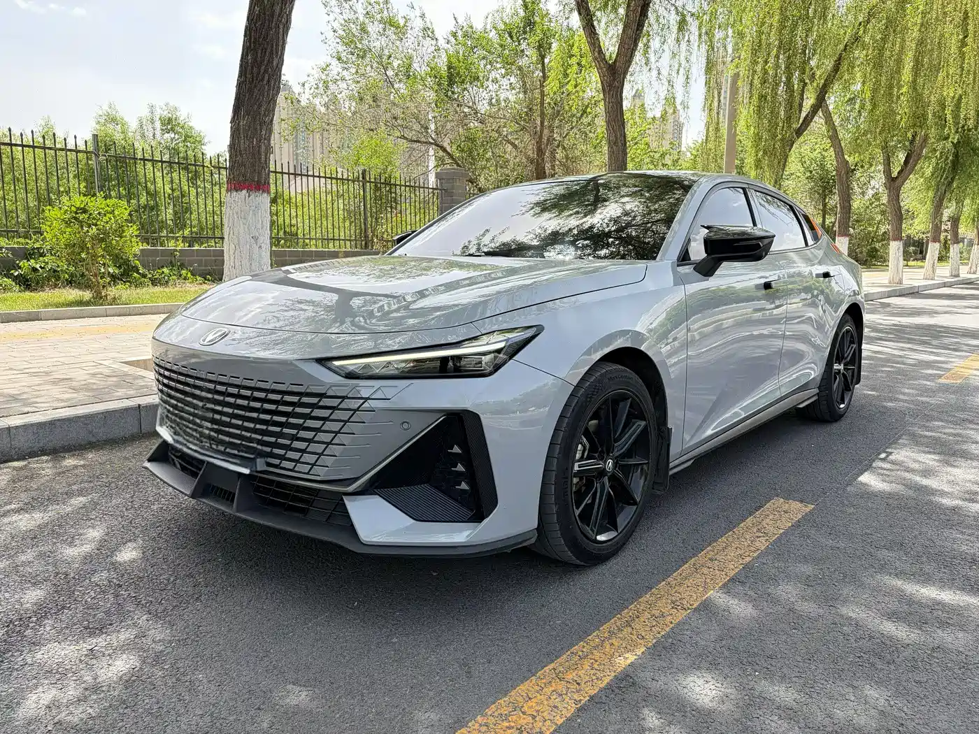 CHANGAN UNI-V