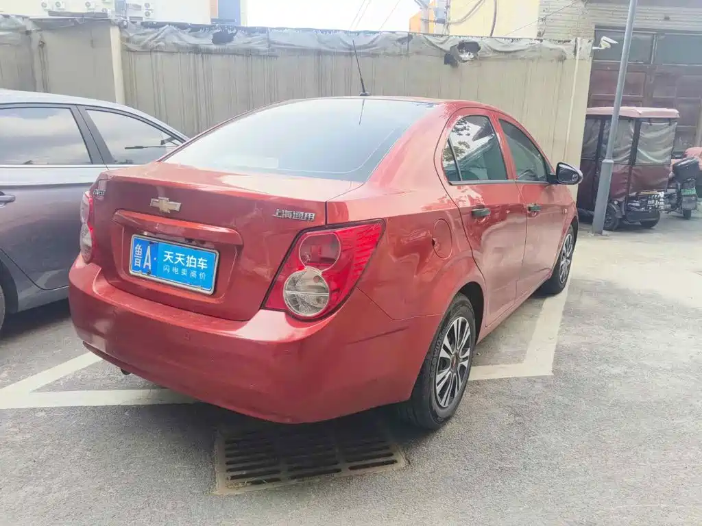 Фото 2 - Chevrolet Aveo